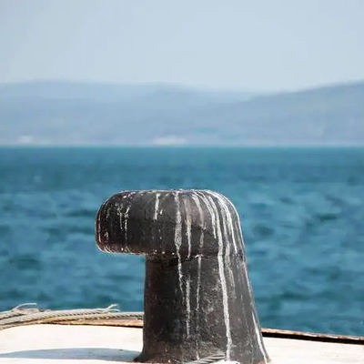 مصبوب حديد الزهر QT450 Tee Head Bollard 2000KN للسفن ISO9001