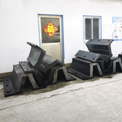 الحماية البحرية OEM Dock Rubber Fender V Type Arch Pianc 2002