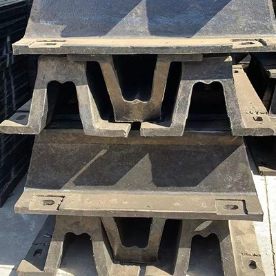 المسامير المطاطية المطحونة المرفأ الصدفة على شكل V 8 Mpa قوة الشد