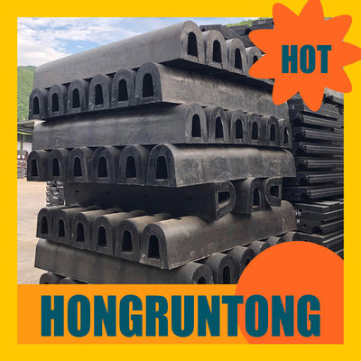 واقيات مطاطية من النوع D تتميز بقوة ضغط عالية ومرونة تدوم طويلاً وحماية موثوقة للأرصفة